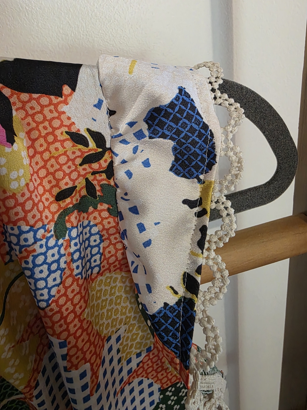 THML Multicolor Floral Ruffle Sleeve Top - Picture 3 of 3